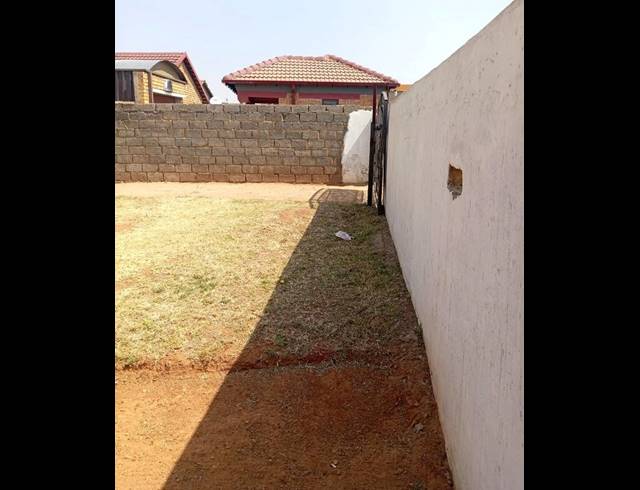 2 BEDROOM HOUSE FOR SALE IN PROTEA GLEN
